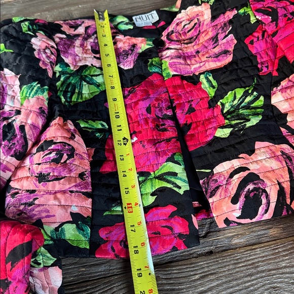 Vintage NUIT floral quilted silk exaggerated shoulder jacket EVC size S/M - Picture 8 of 10